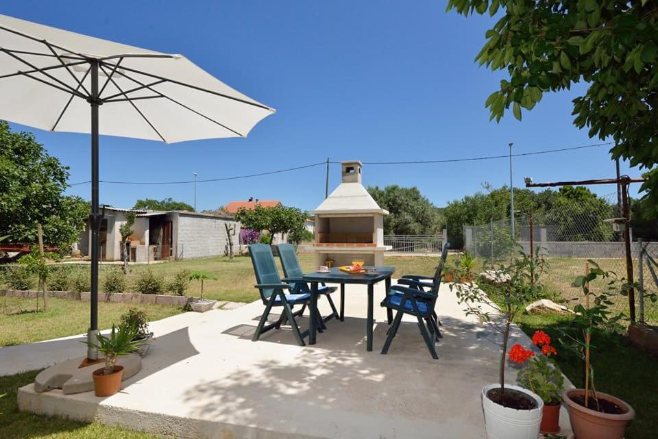 Sreca Apartment Near Beach With Bbq بيبينيا المظهر الخارجي الصورة
