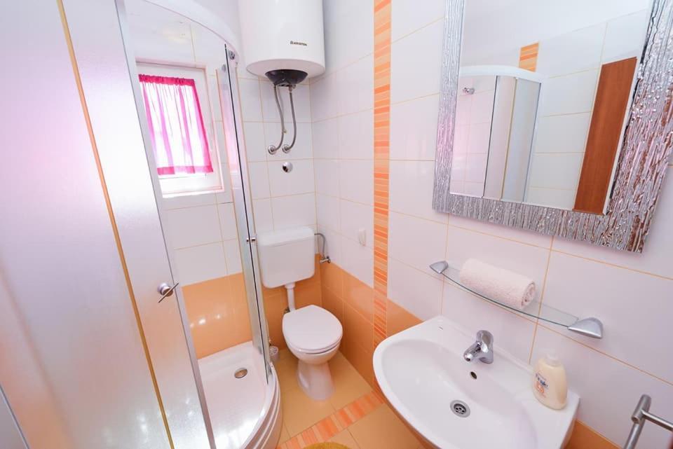Sreca Apartment Near Beach With Bbq بيبينيا المظهر الخارجي الصورة