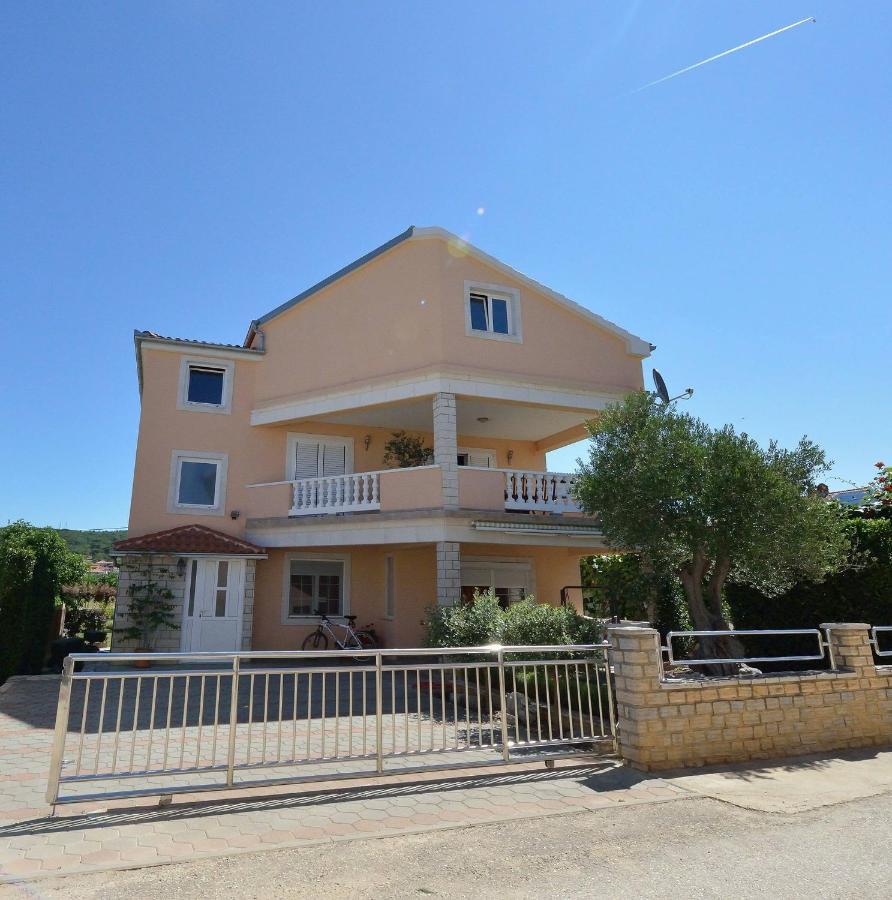 Sreca Apartment Near Beach With Bbq بيبينيا المظهر الخارجي الصورة