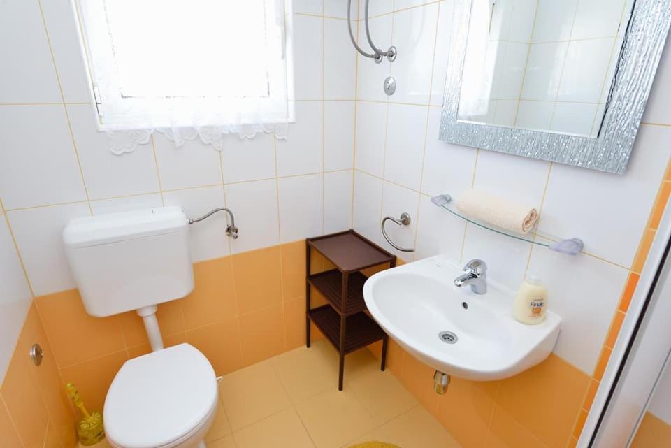 Sreca Apartment Near Beach With Bbq بيبينيا المظهر الخارجي الصورة